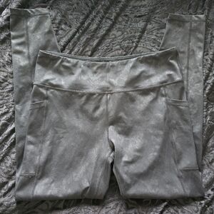 Constantly Varied Gear CVG XL Black Skull Print Active Leggings